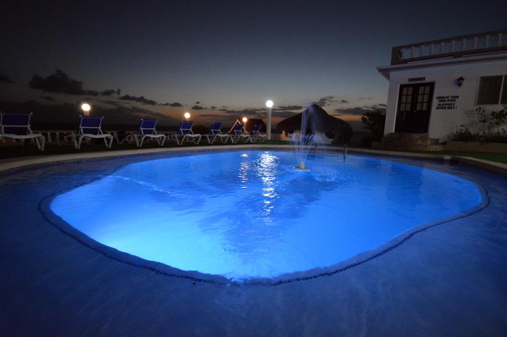 Beyond Sunset Resort & Villas Treasure Beach Exterior photo