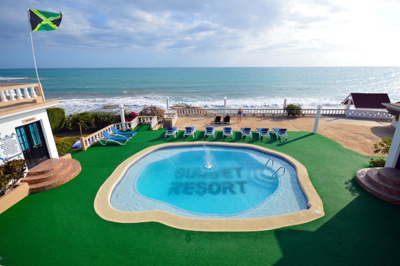 Beyond Sunset Resort & Villas Treasure Beach Exterior photo